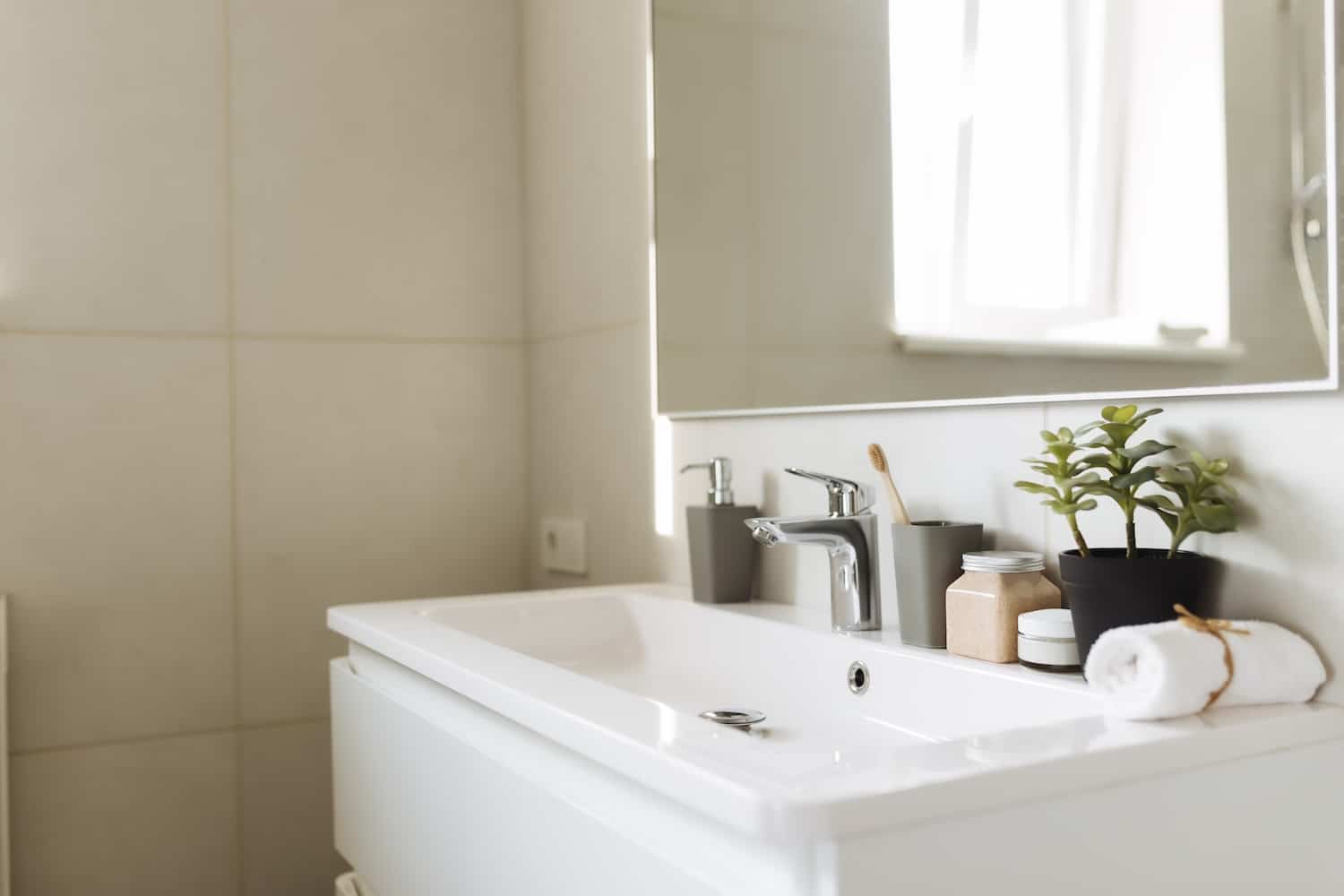 bathroom deep cleaning checklist